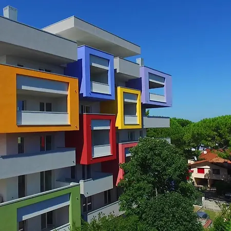 Live The Color In Bibiones Heart Апартаменти Бібіоне